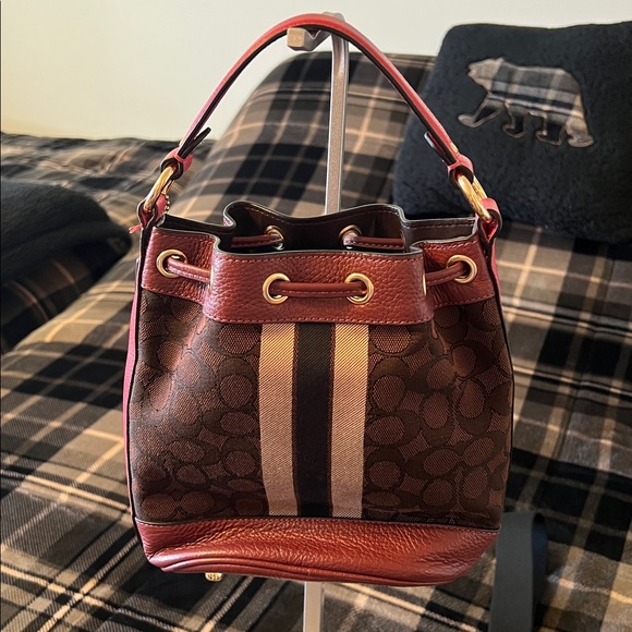 Coach Signature Jacquard Dempsey Bucket Crossbody Bag With Stripes and Patch - Picture 4 of 15
